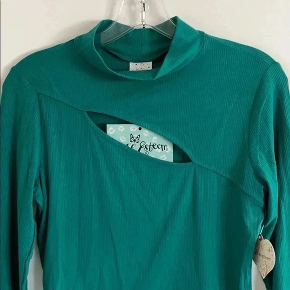 Self Esteem Keyhole Mockneck Top w/ Matching Mask - Picture 8 of 10